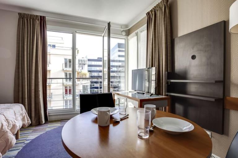 Guestready - Studio Cosy Pres Du Metro Issy-les-Moulineaux Kültér fotó