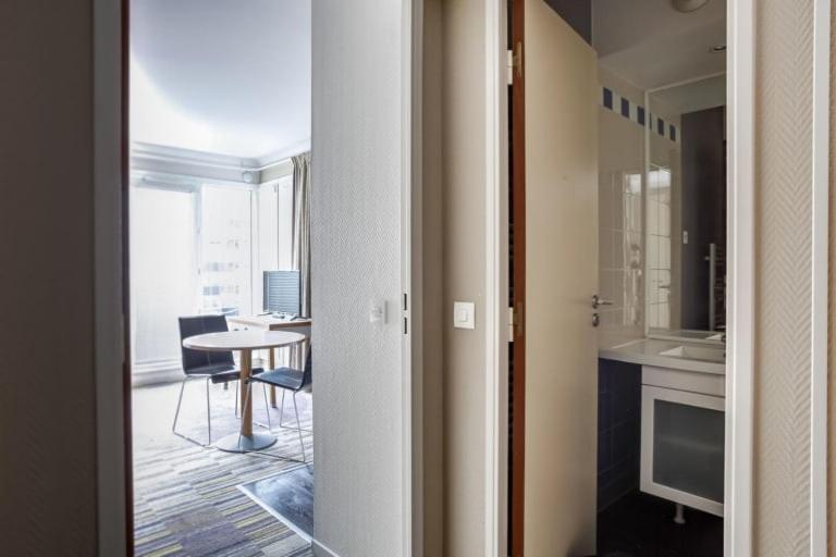Guestready - Studio Cosy Pres Du Metro Issy-les-Moulineaux Kültér fotó