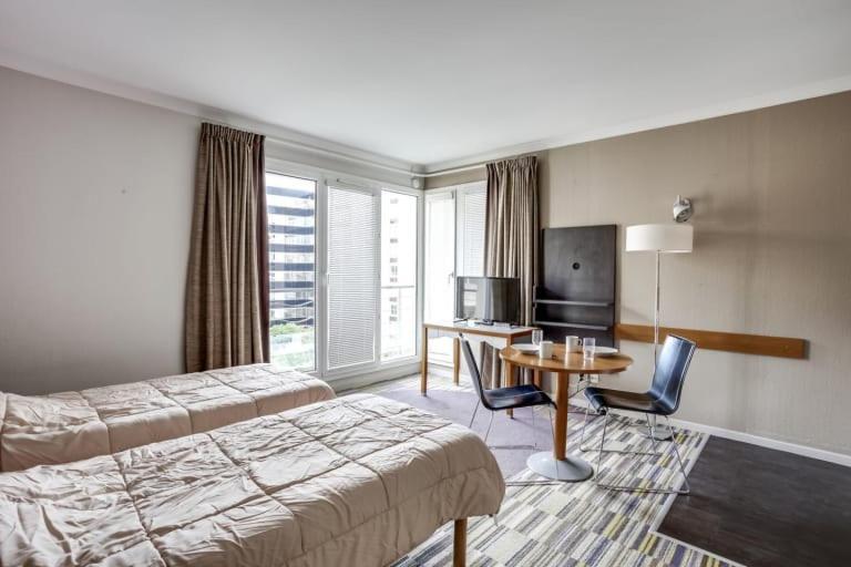 Guestready - Studio Cosy Pres Du Metro Issy-les-Moulineaux Kültér fotó